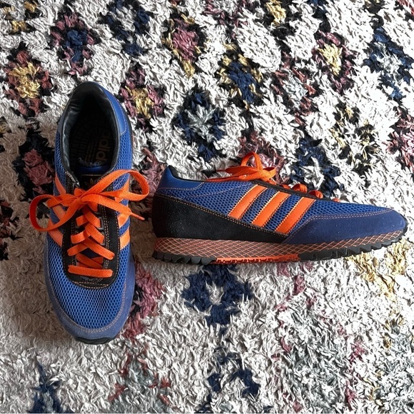 Adidas City Series New York Knicks Big Apple NBA Blue Orange Sneakers Mens 8